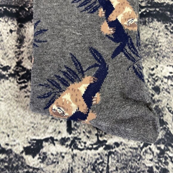 Fun Circle Men's Gray Sloth Sox size 10-13 Crew Socks 2 Pair Shoe sz 6-12 - Picture 7 of 9